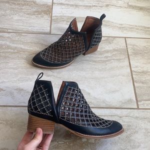 Jeffrey Campbell Taggart Booties